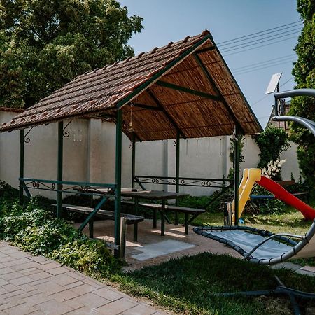 Aranyhid Vendeghaz Hotel Makó Buitenkant foto