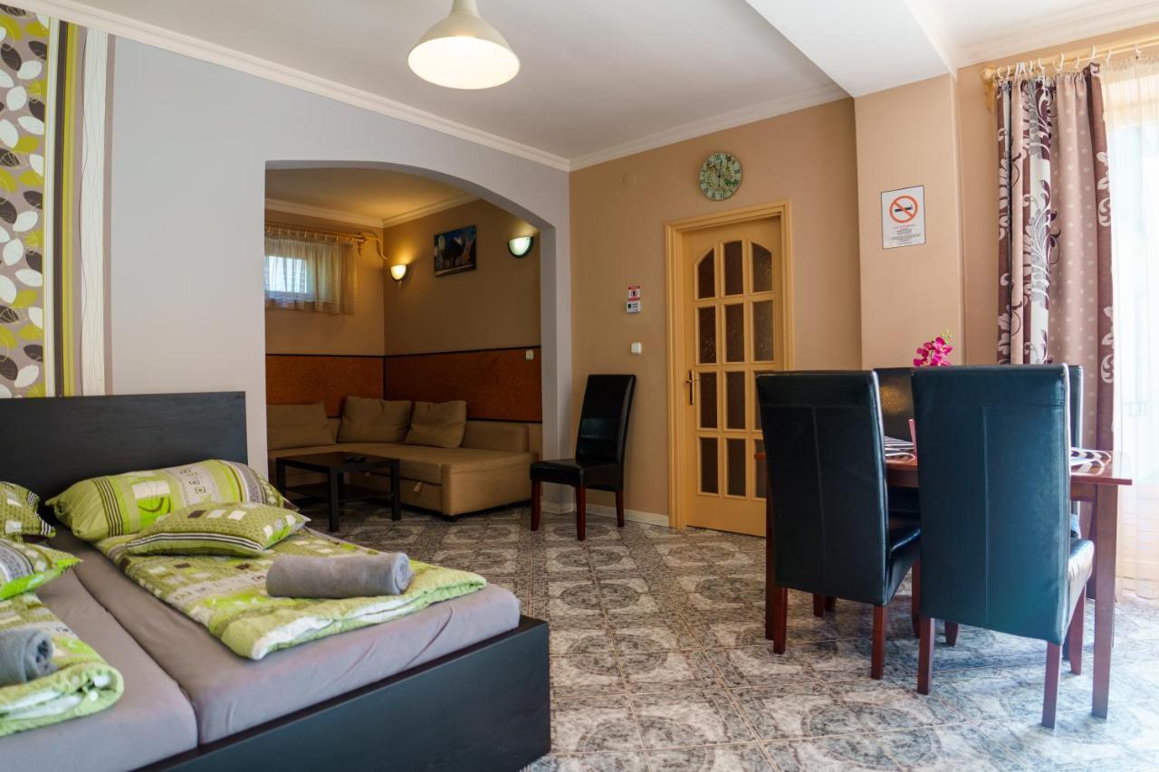 Aranyhid Vendeghaz Hotel Makó Buitenkant foto