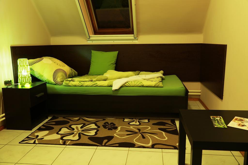 Aranyhid Vendeghaz Hotel Makó Kamer foto